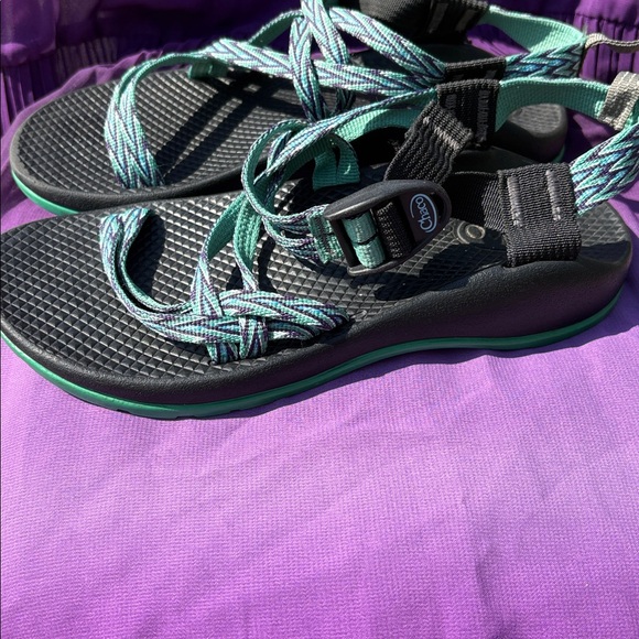Chaco kids Black Footbed Sandals with Mint and Lavender Straps - Picture 4 of 8